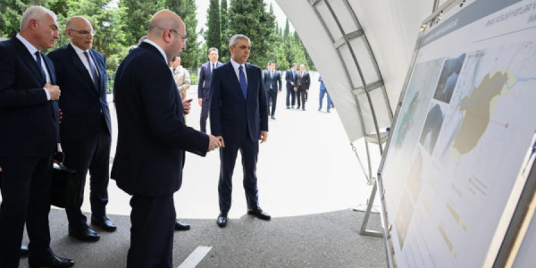 Əlaqələndirmə Qərargahının iclasının iştirakçıları Ağdərə şəhərinin Baş planı ilə tanış olublar