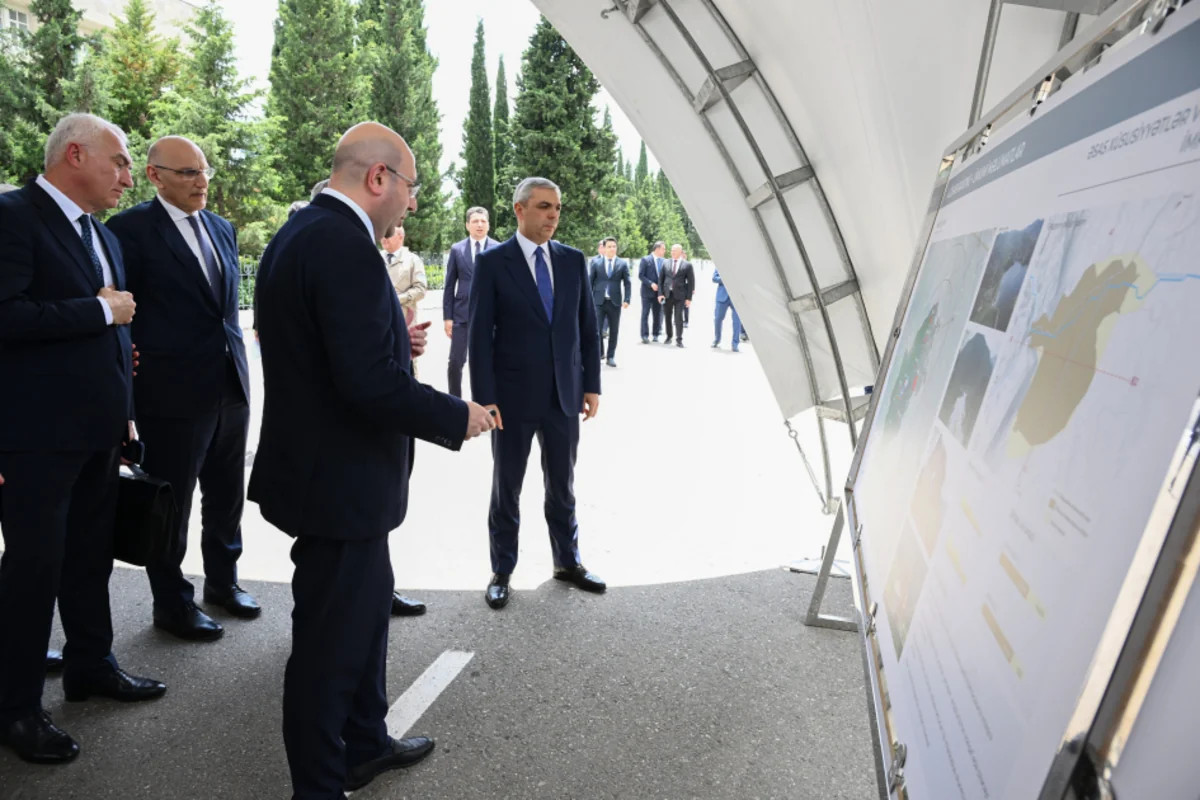 Əlaqələndirmə Qərargahının iclasının iştirakçıları Ağdərə şəhərinin Baş planı ilə tanış olublar
