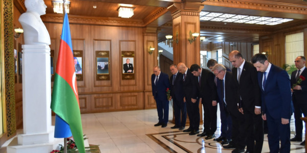 Yasamal rayonunda 17 İyun-Tibb İşçilərinin Peşə Bayramı Gününə həsr olunmuş tədbir keçirilib