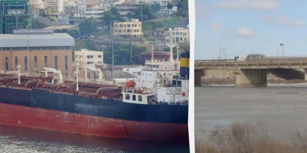 Ukrayna Rusiyanın “kölgə donanması” tankerini vurdu