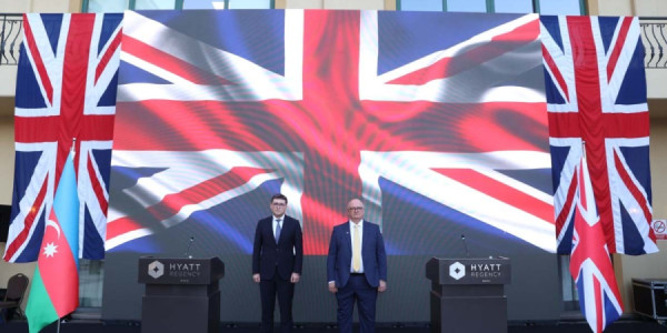 Britaniya səfiri: Azərbaycanla müdafiə sahəsində münasibətlərimiz tarixinin ən güclü dövrünü yaşayır