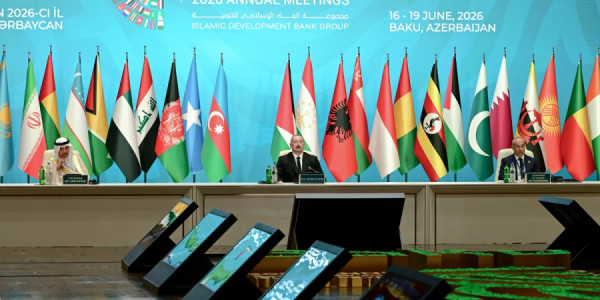 İlham Əliyev: Azərbaycanı açıq dənizə çıxışı olmayan ölkədən beynəlxalq daşımalar qovşağına çevirməyə çalışırıq