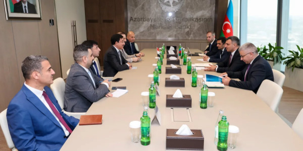 Azərbaycan və İraq mərkəzi bankları monetar siyasətin səmərəliliyini müzakirə edib