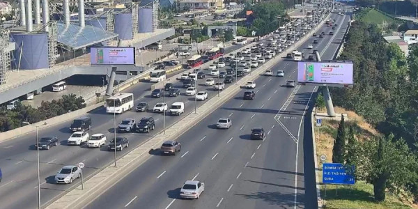 Bu yollarda tıxac var -