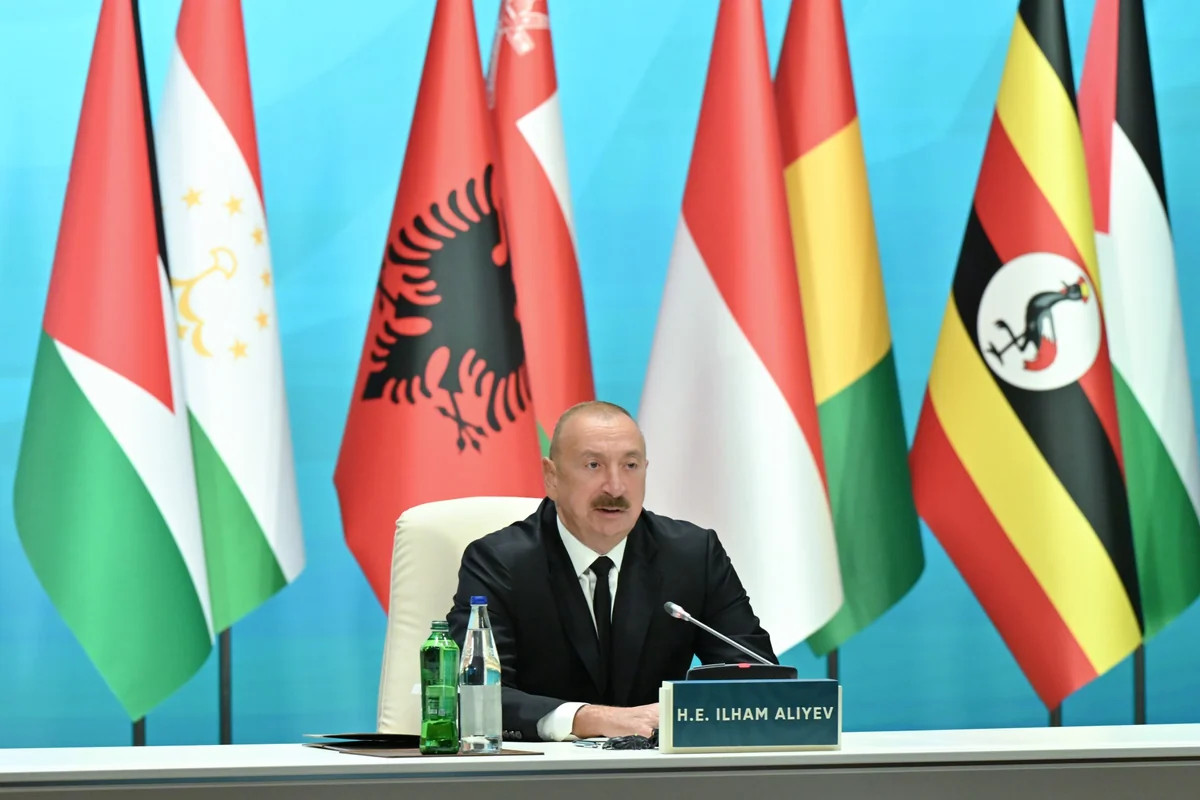 Prezident: Azərbaycan vasitəsilə daşınan yüklərin həcmini iki dəfə artırmaq istəyirik