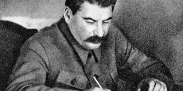Stalinin imzası olan məxfi sənəd 13,8 min dollara satılıb