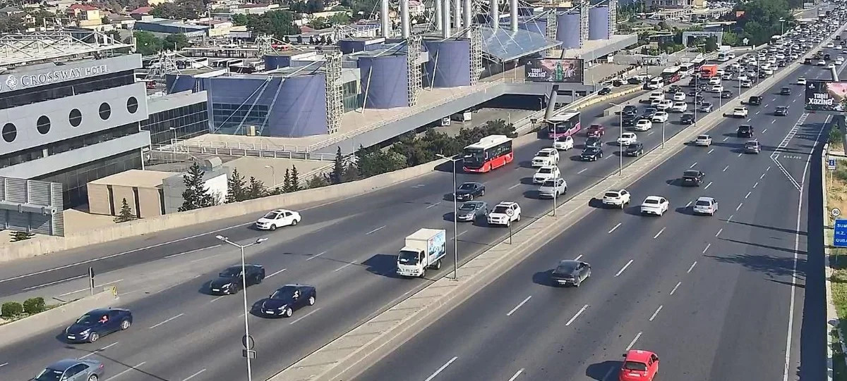 Bakıda 5 istiqamətdə tıxac müşahidə olunur
