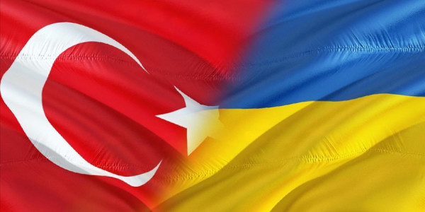 Türkiyə Ukrayna münaqişəsinin tezliklə həllinə çağırıb