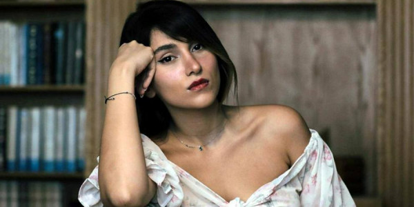 Hicabsız konsert verən müğənni ilə bağlı sərt qərar