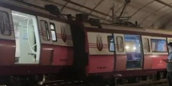 İstanbul metrosunda qəza: qatar relsdən çıxdı