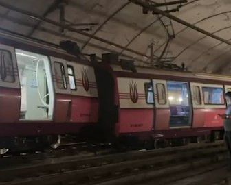 İstanbul metrosunda qəza: qatar relsdən çıxdı