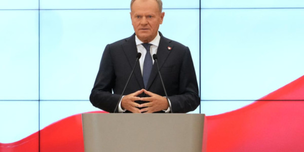 Donald Tusk: Polşa Ukrayna ilə bağlı sülh danışıqlarında iştirak etməlidir
