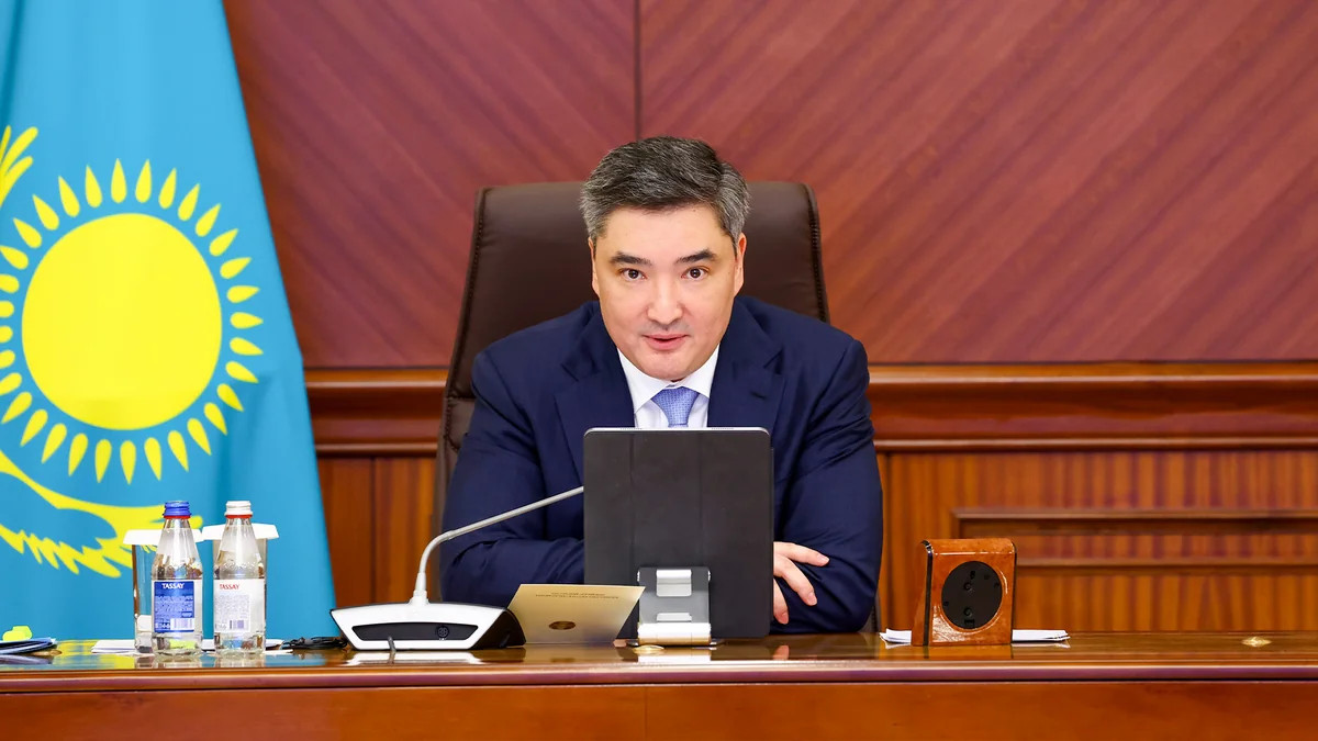 Qazaxıstan yanacaq qıtlığının qarşısını almaq üçün sərhədlərdə nəzarəti gücləndirir