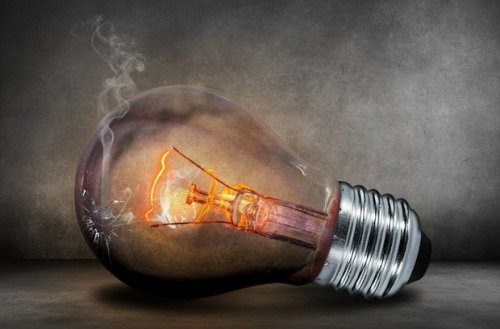 Krımda ard-arda problemlər: Sevastopolda işıqlar söndürülür