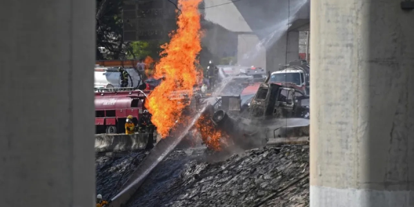 Meksikada tanker qəzası panikaya səbəb oldu
