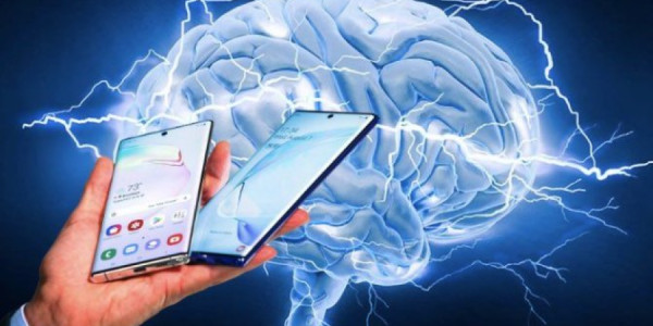 Gecə oyananda telefona baxmayın
