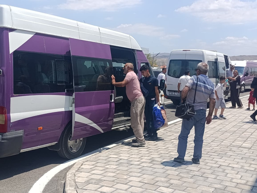 Növbəti köç Şükürbəyli kəndinə çatıb
