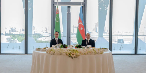 İlham Əliyevin adından Türkmənistan Prezidentinin şərəfinə dövlət ziyafəti verilib
