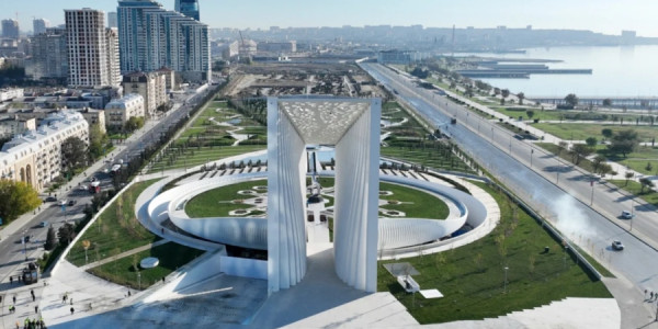 Türkmənistan Prezidenti Zəfər parkını ziyarət edib