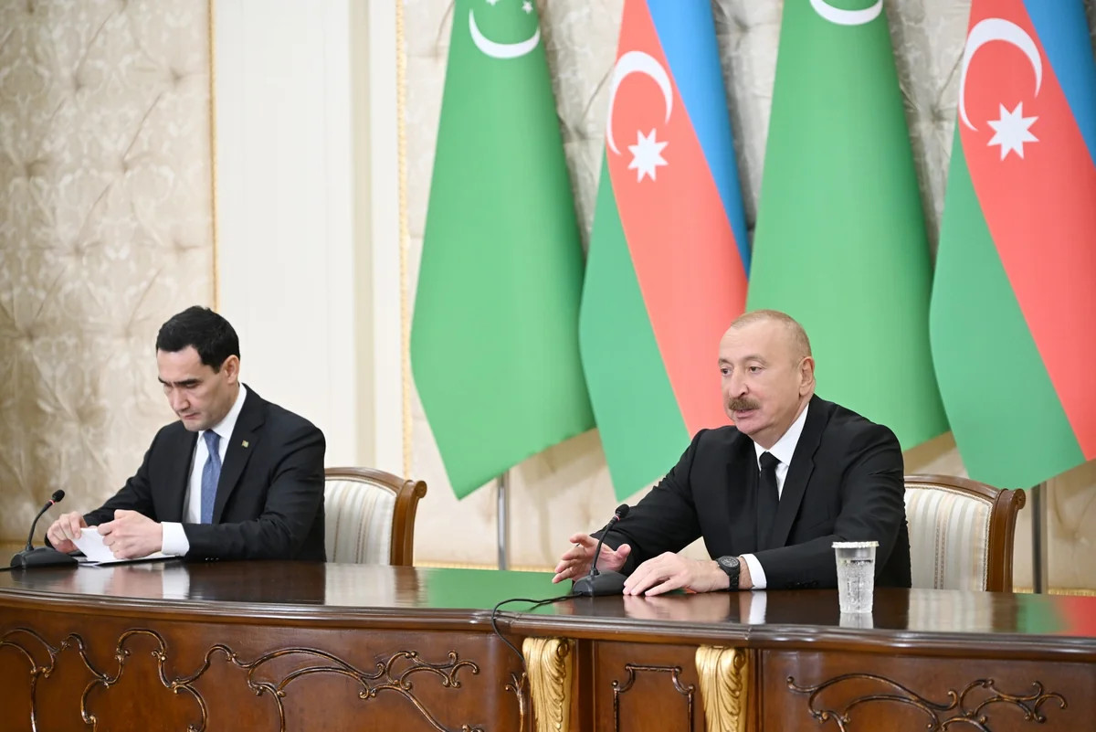 İlham Əliyev: Türkmənistanın neytrallıq siyasətini dəstəkləməyə davam edəcəyik