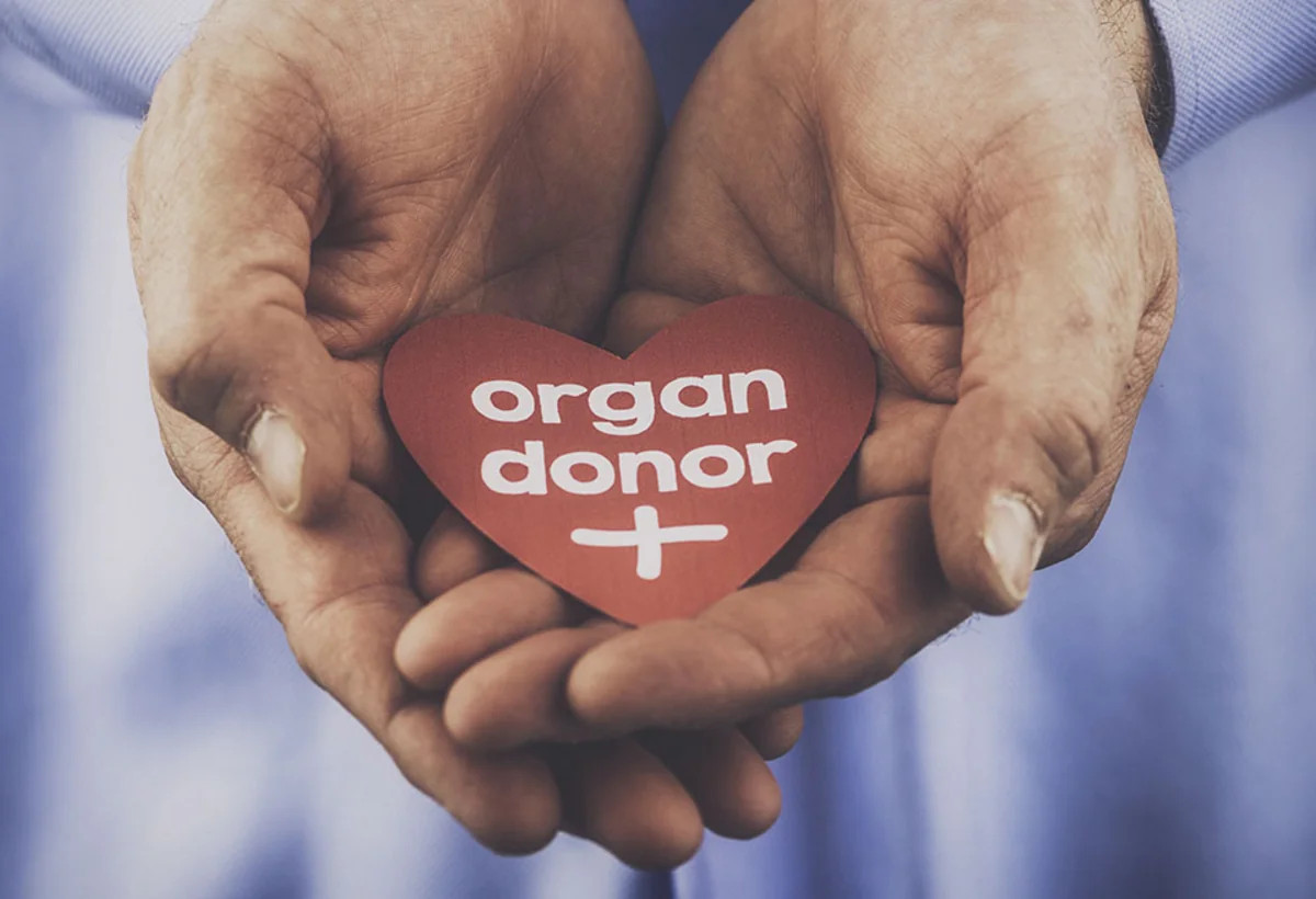 Donor olan gənc gündəm yaratdı