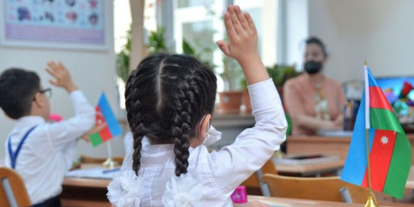 Azərbaycan təhsilində yeni mərhələ: Üçbucaq formalı əməkdaşlıq