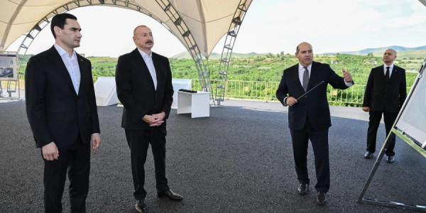 Azərbaycan və Türkmənistan prezidentləri Füzuli şəhərinin dağıdılmış yerlərinə baxıblar