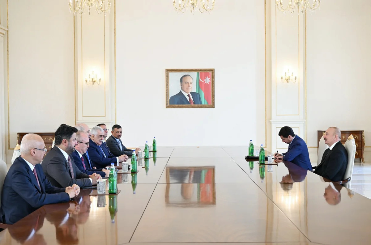 İlham Əliyev Numan Kurtulmuşu qəbul edib