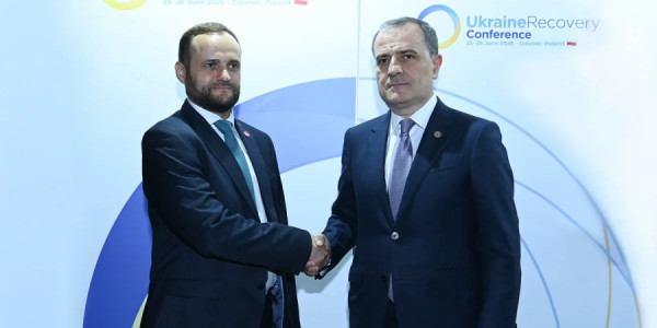 Ceyhun Bayramov və Kuleba Azərbaycan–Ukrayna əməkdaşlığının cari gündəliyini müzakirə edib