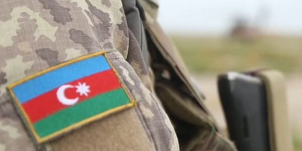 Şəhid olmuş hərbi qulluqçular və mülki işçilər təltif olunub