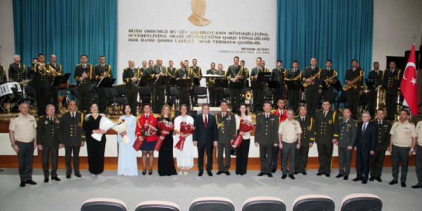 Silahlı Qüvvələr Gününə həsr olunmuş konsertdə Türkiyə Silahlı Qüvvələrinin Armoni Orkestri çıxış edib