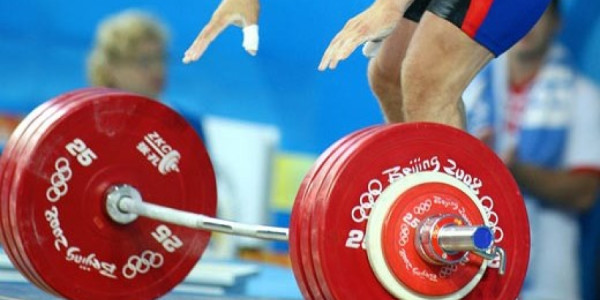 Ağır atletika üzrə beynəlxalq yarışlarda rusiyalı idmançılara qoyulan məhdudiyyətlər ləğv edildi