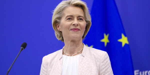Ursula fon der Lyayen iyulun 1-də Azərbaycana səfər edəcək