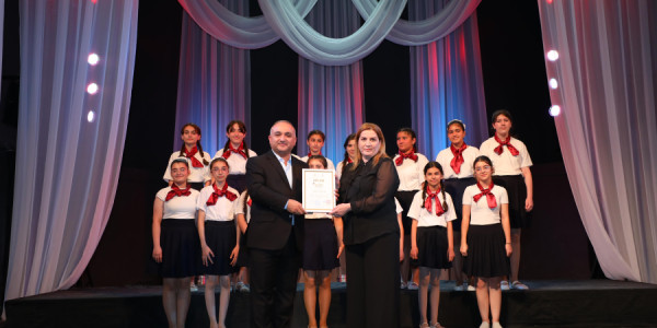 “SƏSLƏRİMİZ BİRLƏŞSİN”  Məktəblilər arasında I uşaq xor festivalı