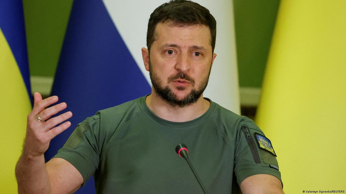 Zelenski: Leninin heykəlinin yerində İvan Mazepaya abidə ucaldılmalıdır