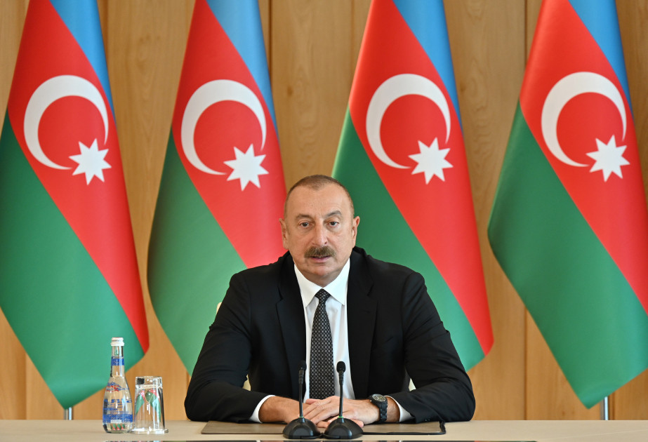 İlham Əliyev "Türk Dünyası Həftəsi"nin iştirakçılarına müraciət ünvanlayıb