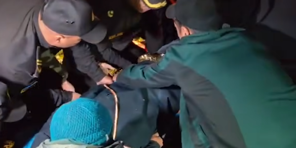 Bazardüzü zirvəsi istiqamətində sıldırımdan yıxılan alpinist xilas olunub