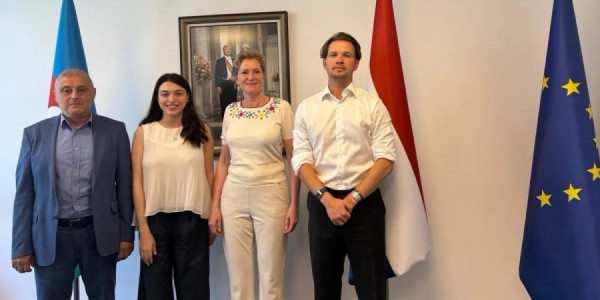 Azərbaycan və Niderland mina probleminin humanitar nəticələrini müzakirə edib