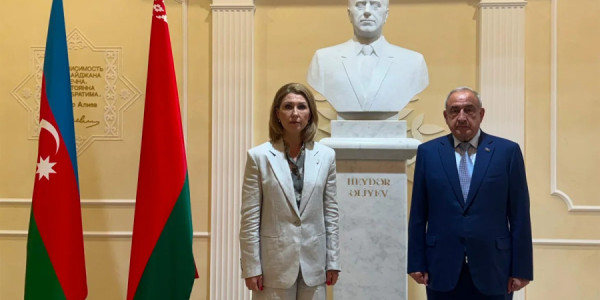 YAP ilə "Belaya Rus" arasında imzalanan memorandum müzakirə olunub