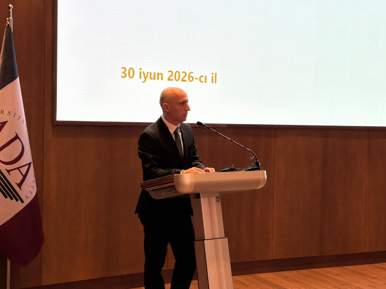 Emin Əmrullayev sertifikatlaşdırmadan keçən müəllimlərin sayını açıqladı