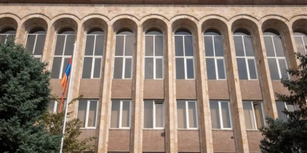 Konstitusiya Məhkəməsindən Paşinyan və müxalifəti hərəkətə keçirən bəyanat