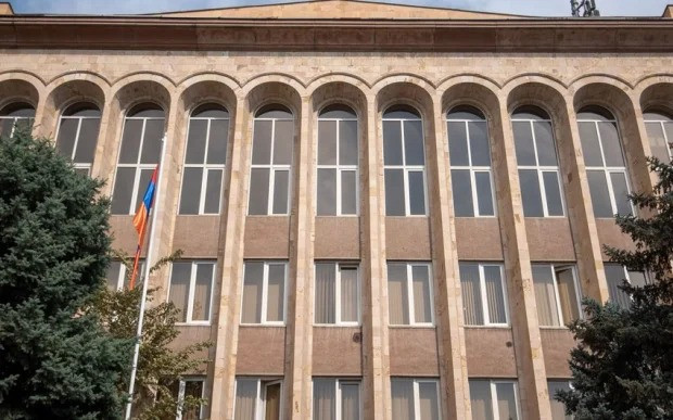 Konstitusiya Məhkəməsindən Paşinyan və müxalifəti hərəkətə keçirən bəyanat