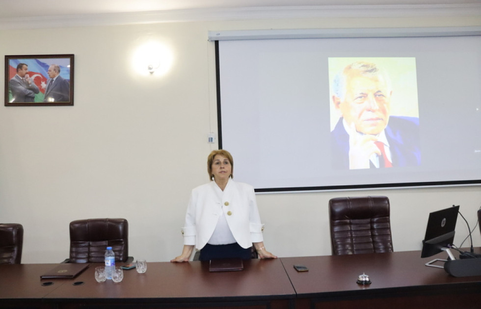 Molekulyar Biologiya İnstitutunda akademik Cəlal Əliyevin elmi irsindən danışılıb