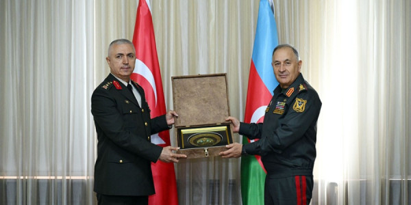 Kərim Vəliyev türkiyəli generalın rəhbərlik etdiyi heyətlə görüşüb