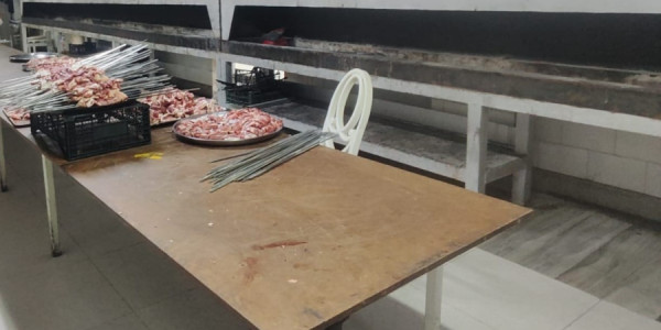 Restoranlarda müştərilərə at əti verilib