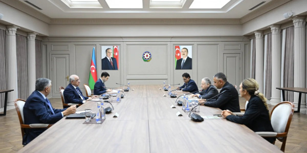 Əli Əsədov BMT Baş katibinin Yol Təhlükəsizliyi üzrə xüsusi elçisi ilə görüşüb