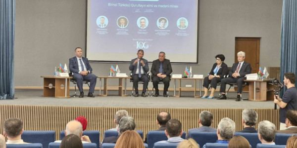 Qarabağ Universitetində “Birinci Türkoloji Qurultayın elmi və mədəni irsi” mövzusunda konfrans təşkil olunub