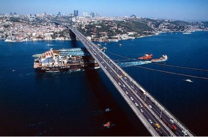 Türkiyə Bosfor və Dardanel boğazlarından keçid haqqını 15 faiz artırıb