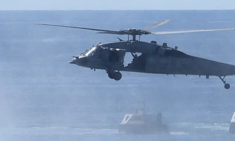 ABŞ hərbi helikopteri Ərəbistan dənizinə məcburi eniş edib, bir ekipaj üzvü itkin düşüb
