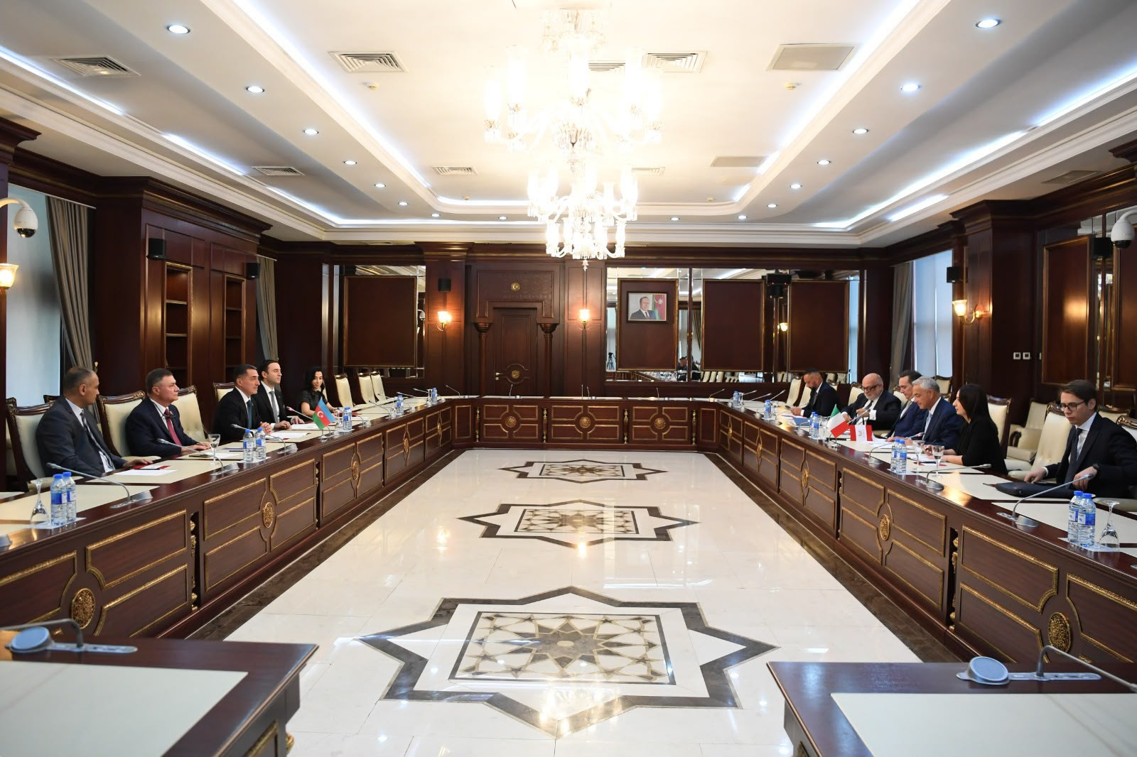 Əli Hüseynli İtaliya Deputatlar Palatasının komitə sədri ilə görüşüb